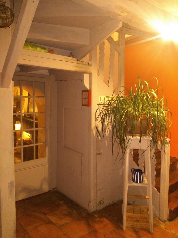 Chambre D'Hotes Le Moulin De Moulis Eksteriør billede